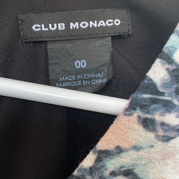 Club Monaco floral sheath like day dress with textured fabric short sleeves - Picture 4 of 8